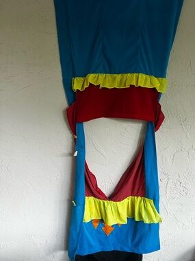 Colorblock Ruffle puppet display - Blue, Red & Yellow